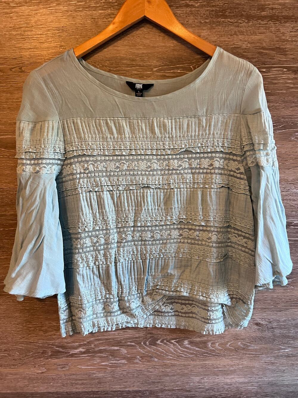 Frye top blouse size Large light green boho country lace